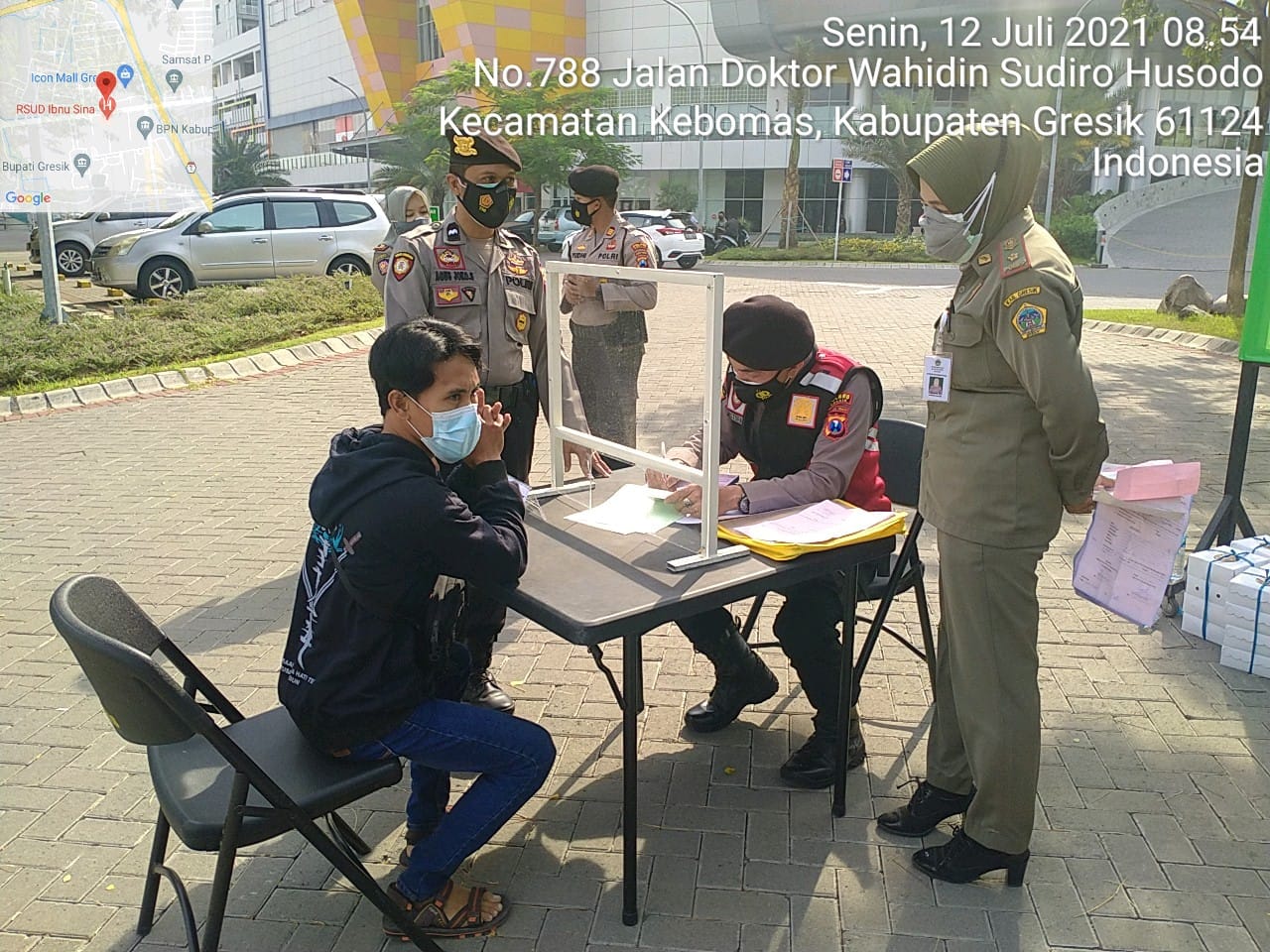 Ratusan Pengendara di Gresik Terpaksa Putar Balik, Sebagian Pilih Bayar Denda