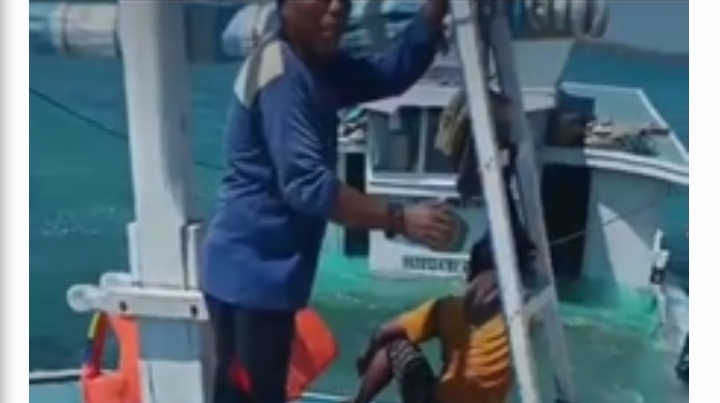 KM Pesawat III Bocor, Nahkoda dan ABK Aman