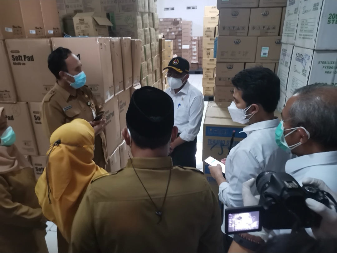 Menko PMK Muhajir Efendi Menko PMK Ajak Akademisi Fakultas Teknik Ciptakan Alat Produksi Oksigen