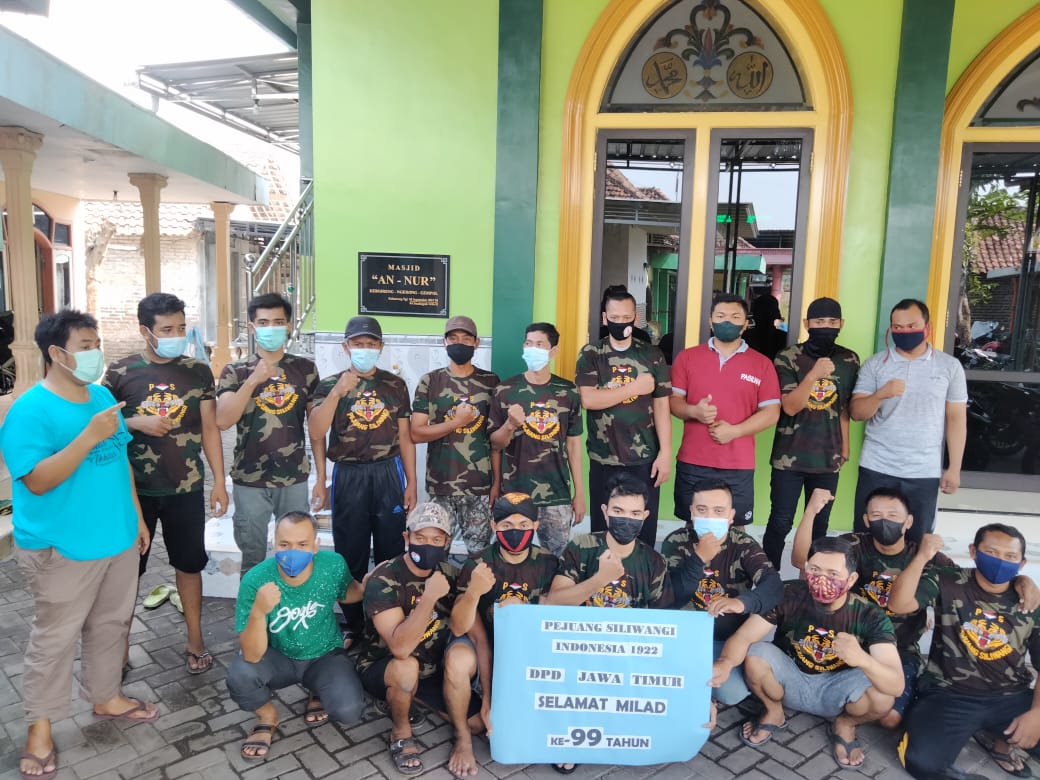 Di Masa PPKM, Ormas Pejuang Siliwangi Indonesia 1922 DPD Jatim Bersihkan Masjid