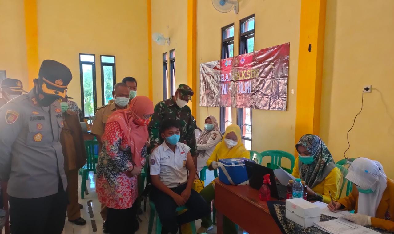 Wabup Sumenep Nyai Eva Berpesan ke Siswa Tidak Takut Vaksin COVID-19