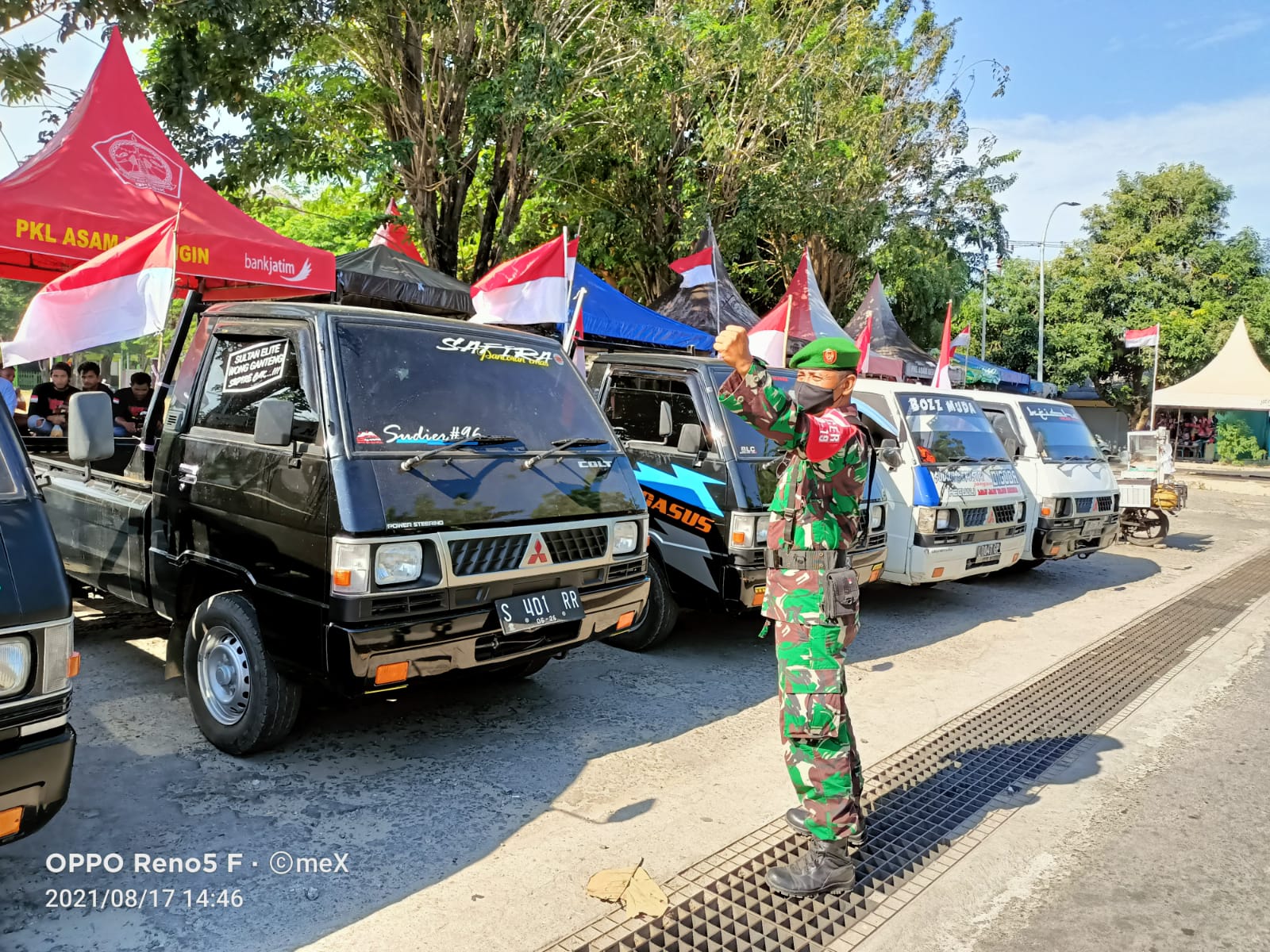 Komunitas L300 Rayakan HUT RI Ke-76 Kelilingi Pulau Bawean