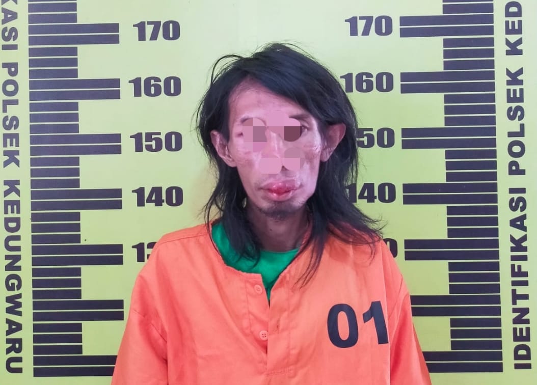 Tas Selempang Si Gondrong Tulungagung Berisi Sabu