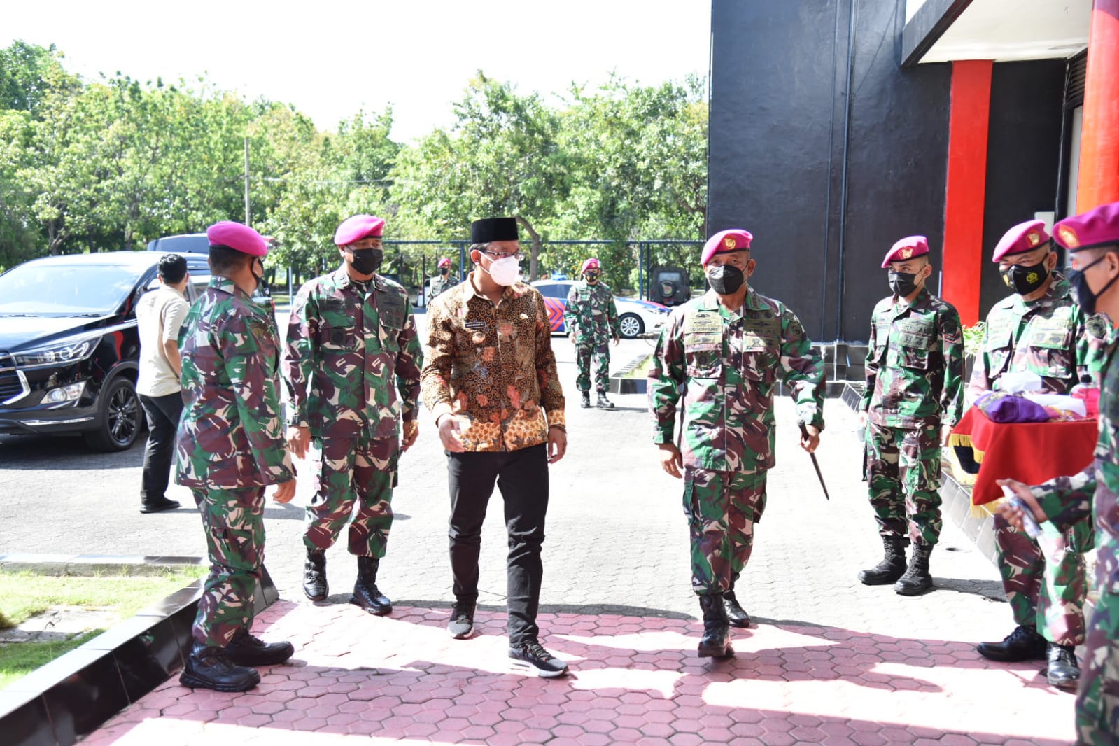 Bupati Sidoarjo Gus Muhdlor Berkunjung ke Mako Brigif 2 Marinir
