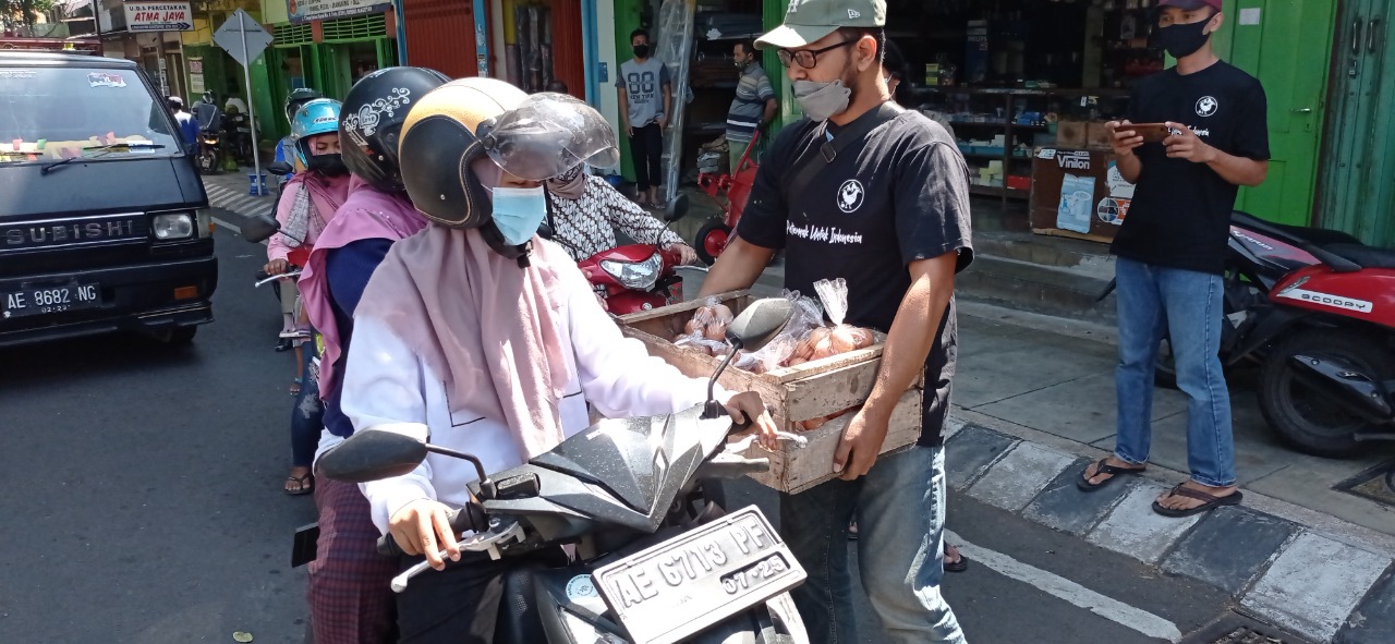 Rugi Rp 2 Juta Tiap Hari, Peternak di Magetan Pilih Bagi-bagi Telur Secara GRATIS