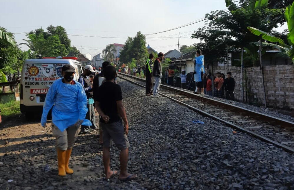 Perempuan Warga Kelurahan Magersari Sidoarjo Tewas Tabrakkan Diri ke Kereta Api