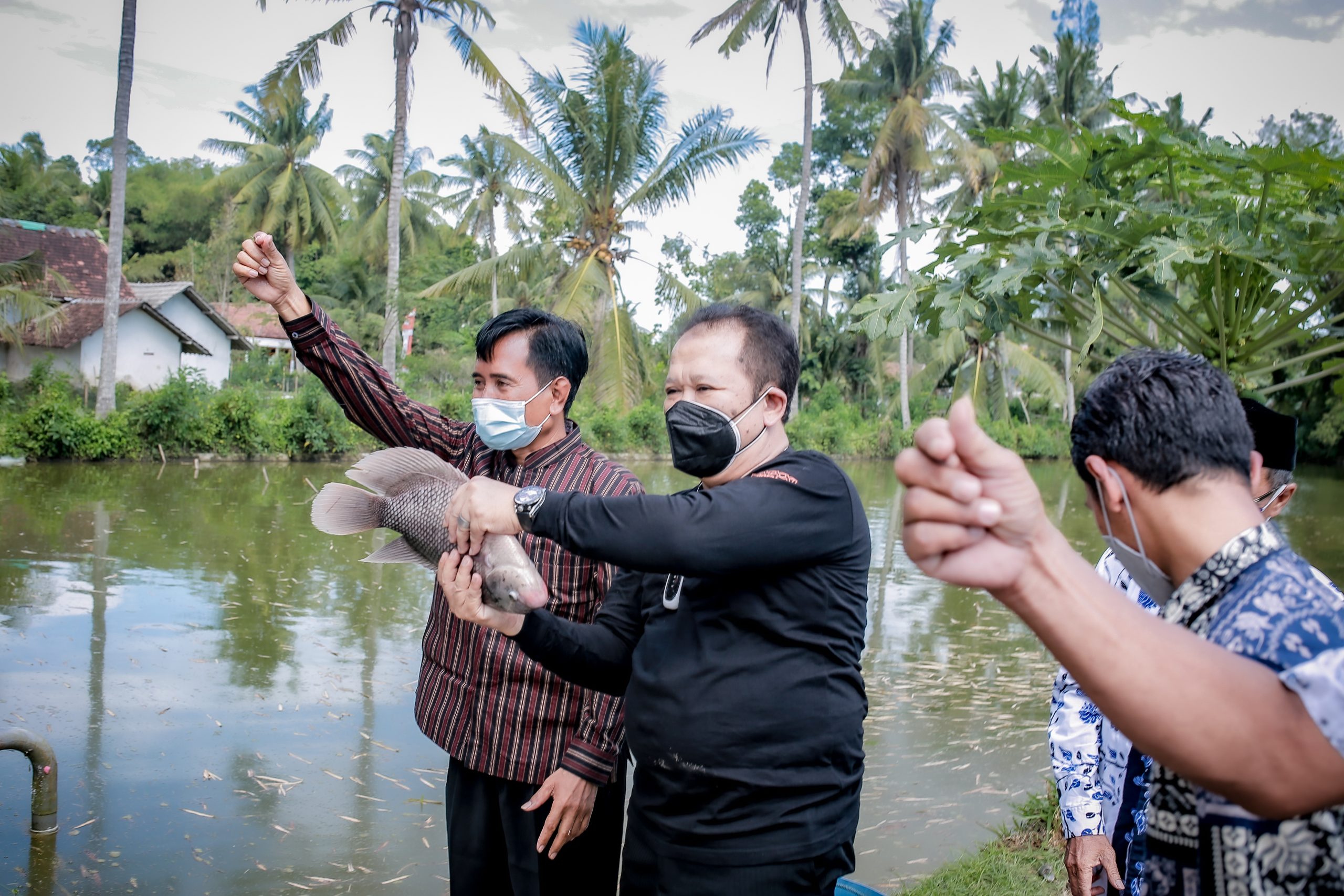 Kampung Ikan di Desa Tegal Wangi Diresmikan Bupati Jember Hendi Siswanto