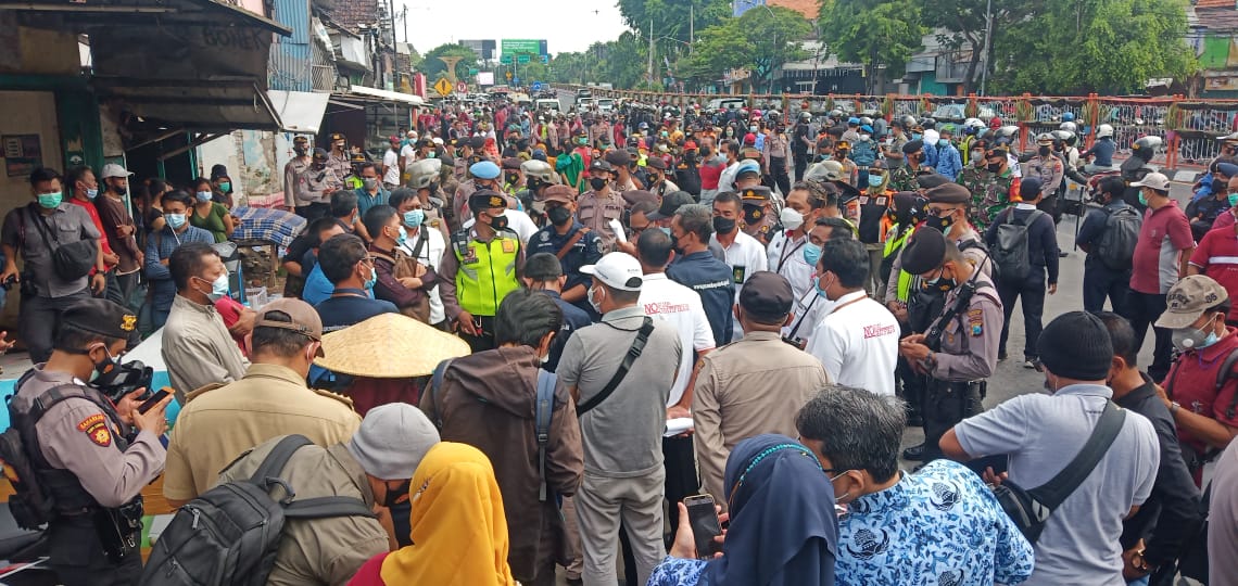Gerutu Warga Wonokromo Saat Rumahnya Dirobohkan Pemkot Surabaya