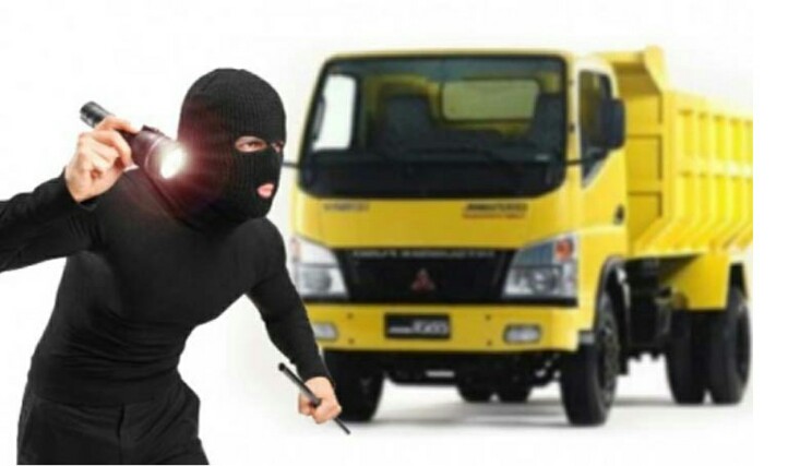 Begal Truk Bersenpi Kerjai Sopir dan Bawa Kabur Kendaraan di Jalan Raya Porong