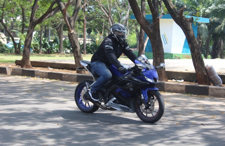 Rasakan Manfaat Fitur R15 Jadi Pilihan Terbaik di Kelasnya