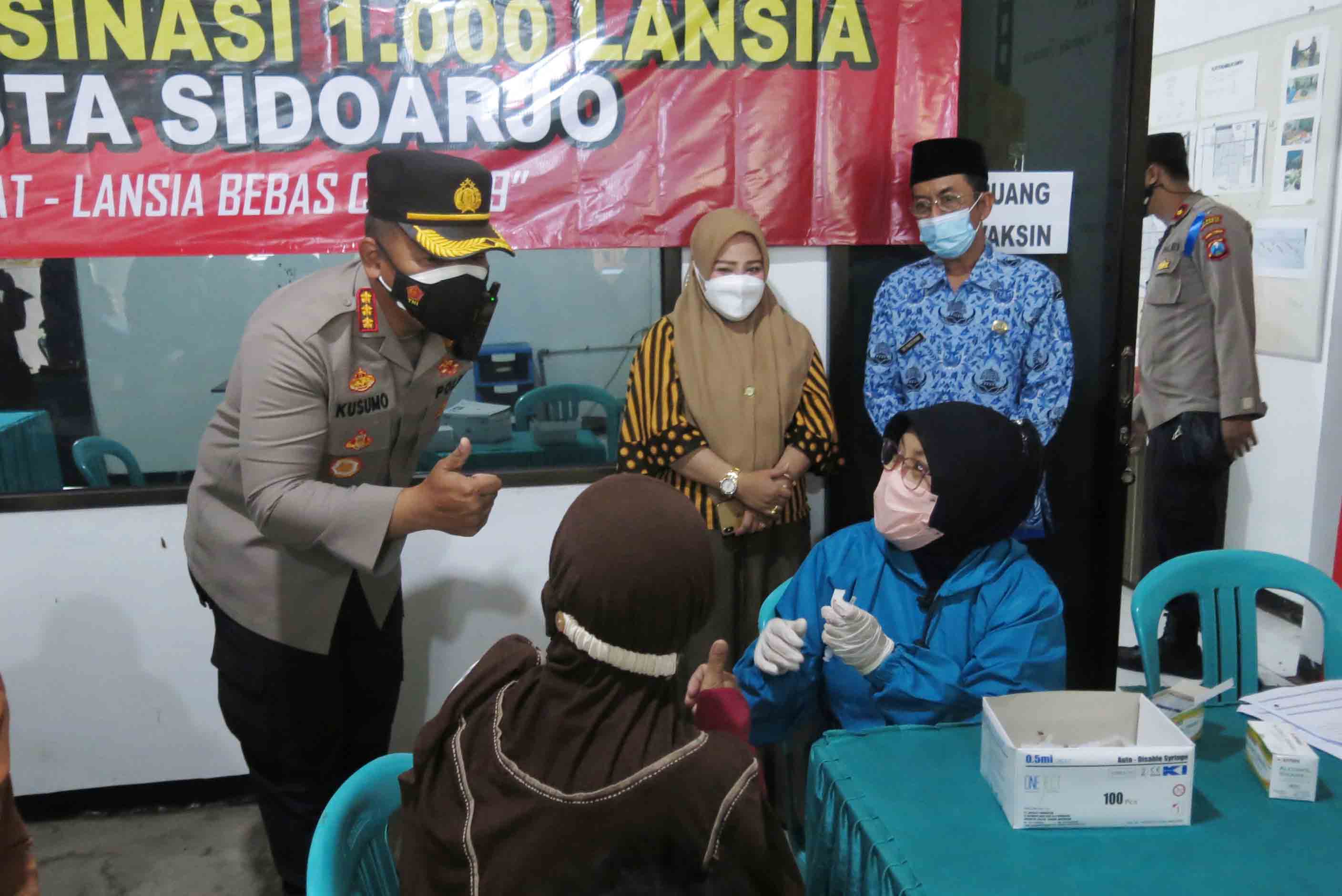 Plasma Indonesia Gemilang Gandeng Polresta Gelar Vaksinasi Lansia