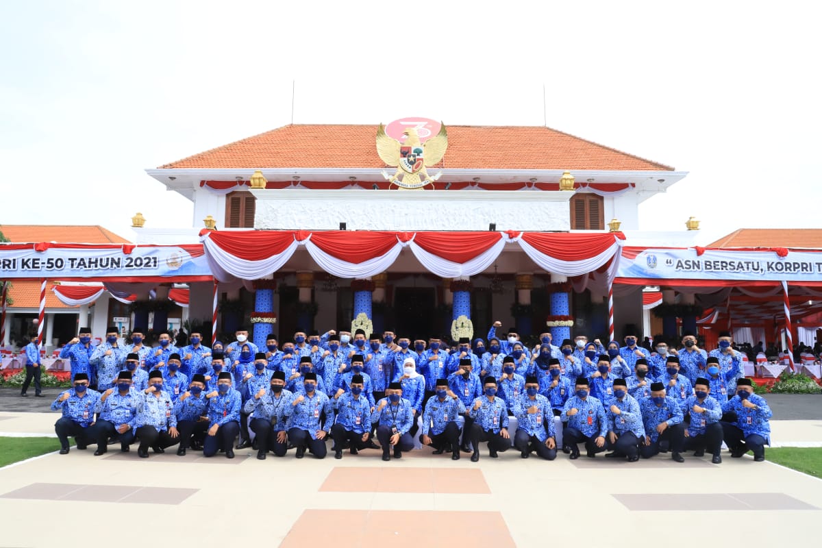 Khofifah Minta ASN Percepat Adaptasi Transformasi Digital