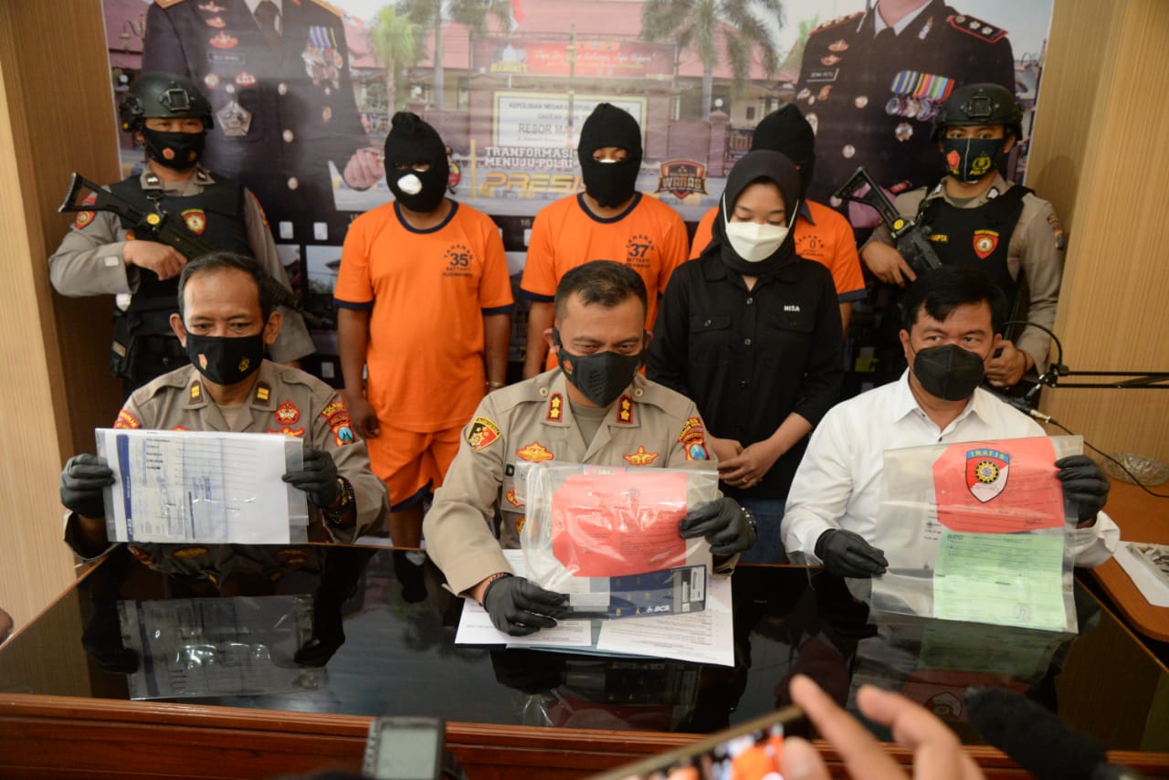 Buat Kawin Lagi, Orang Riau Tipu 3 Warga Madiun Bisa Masuk CPNS