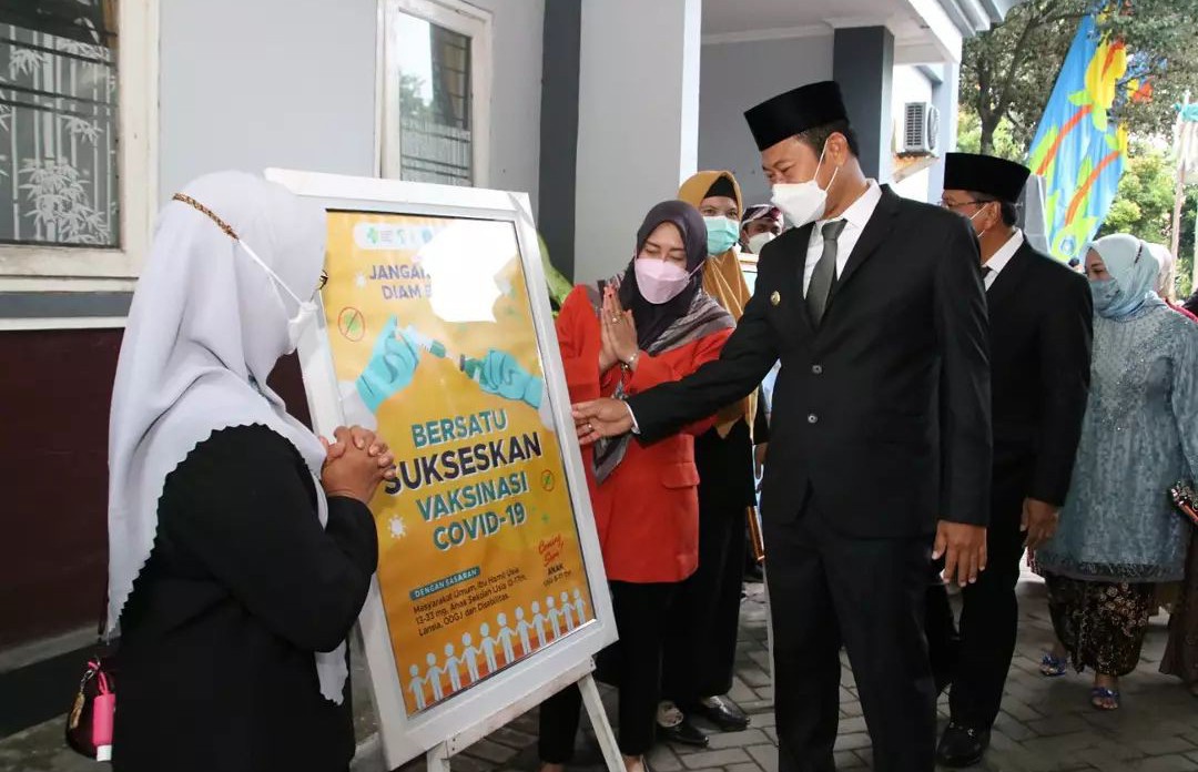 Bupati Lamongan Apresiasi Kerja Keras Nakes