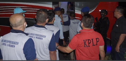 Berisiko Tinggi, 34 Narapidana Jawa Timur Diboyong ke Lapas Nusa Kambangan