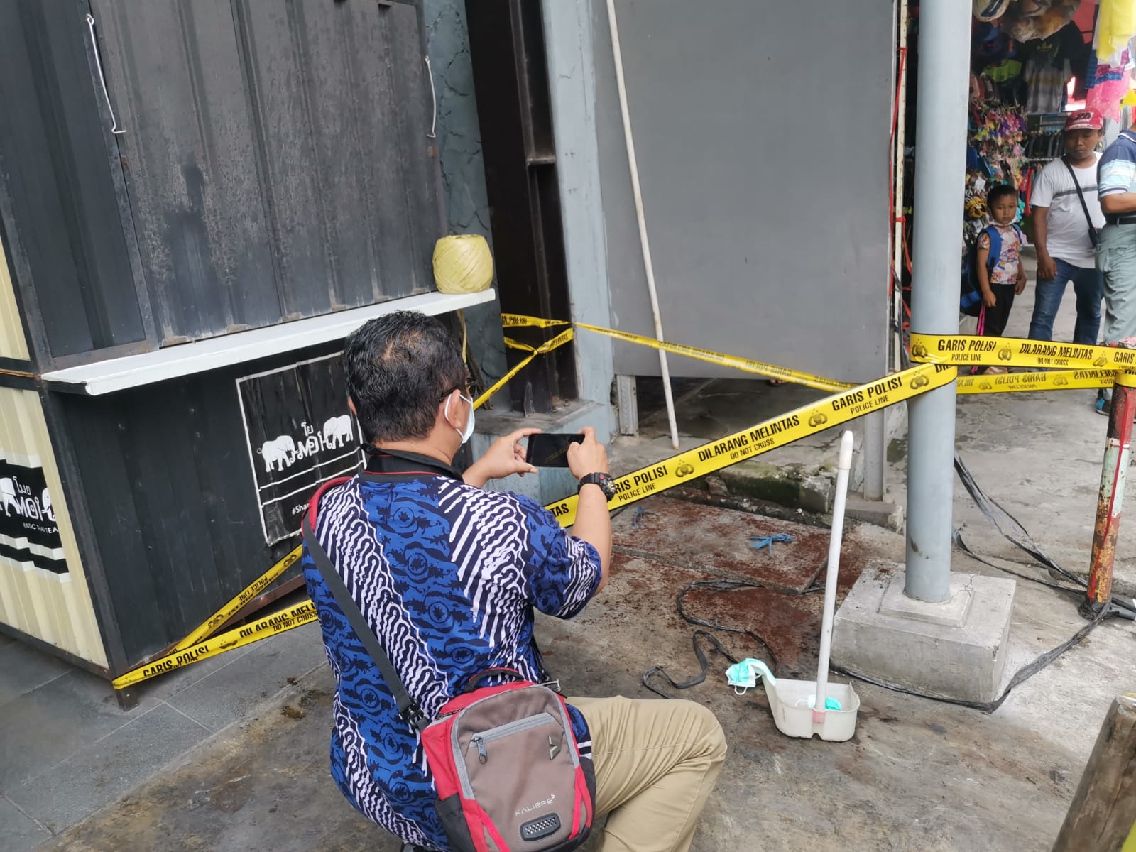 Anak Hilang di GKB Ditemukan di Selokan Depan Rumah Makan Jepang