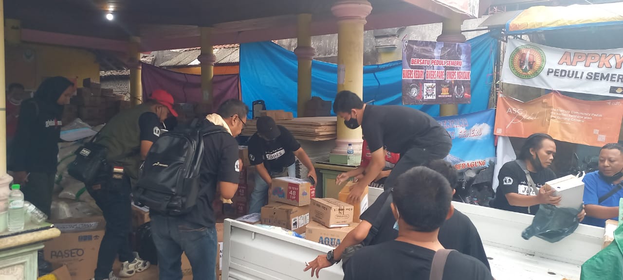 Jurnalis DPRD Surabaya Kirim Bantuan ke Korban Erupsi Semeru