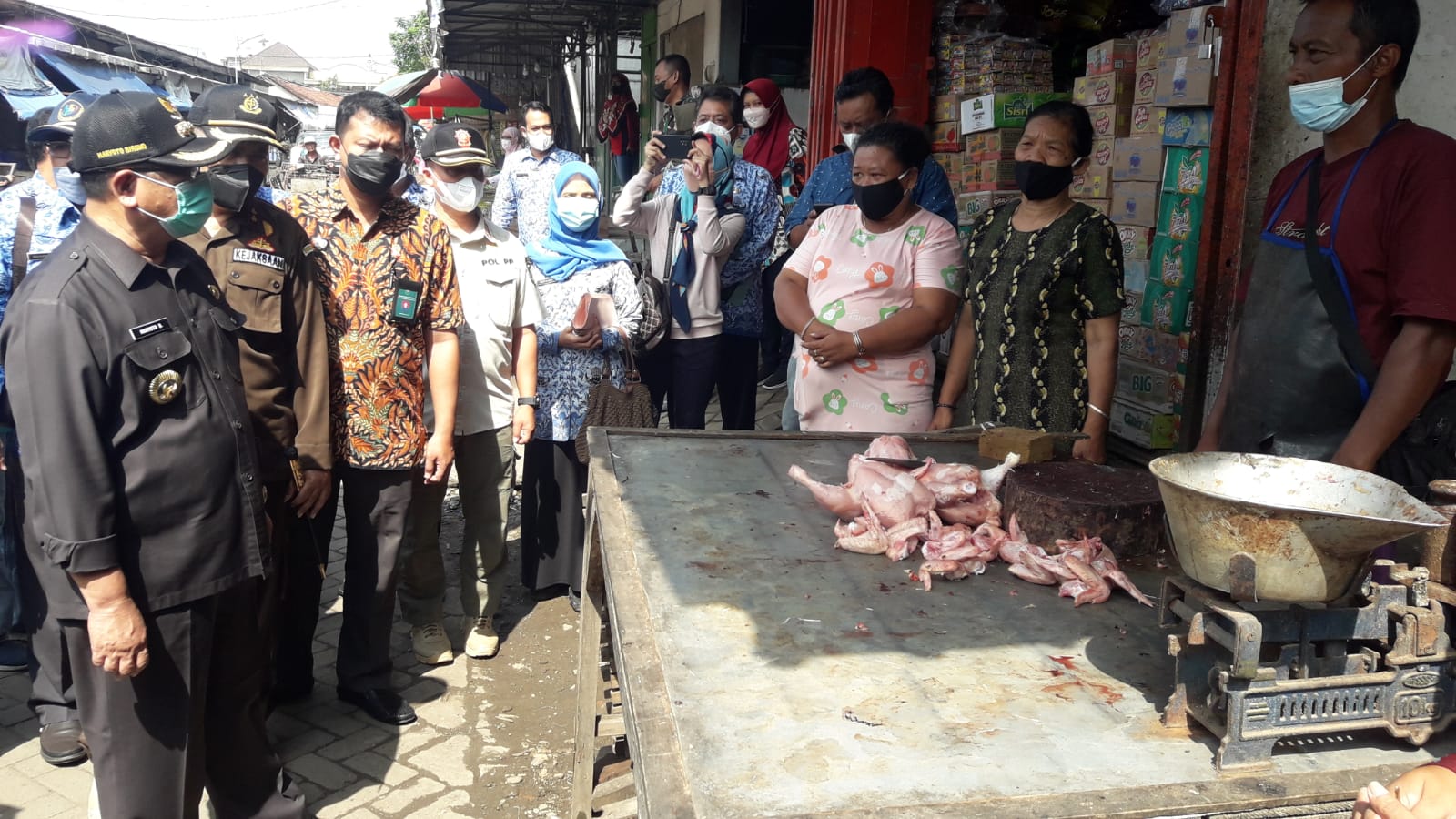 Bupati Sidak Harga Bahan Pokok di Pasar Tulungagung