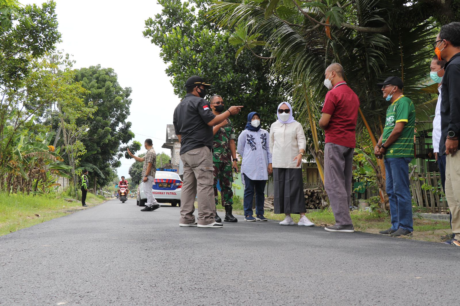 Bupati, Dandim dan Kajari Bojonegoro Turun Jalan Pantau Pengaspalan