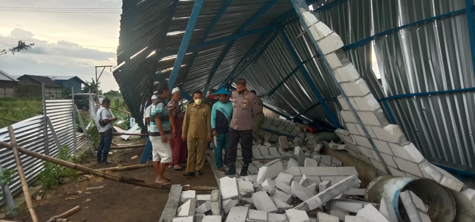 Sejumlah Rumah dan Gudang di Gresik Rusak Usai Dihantam Angin Kencang