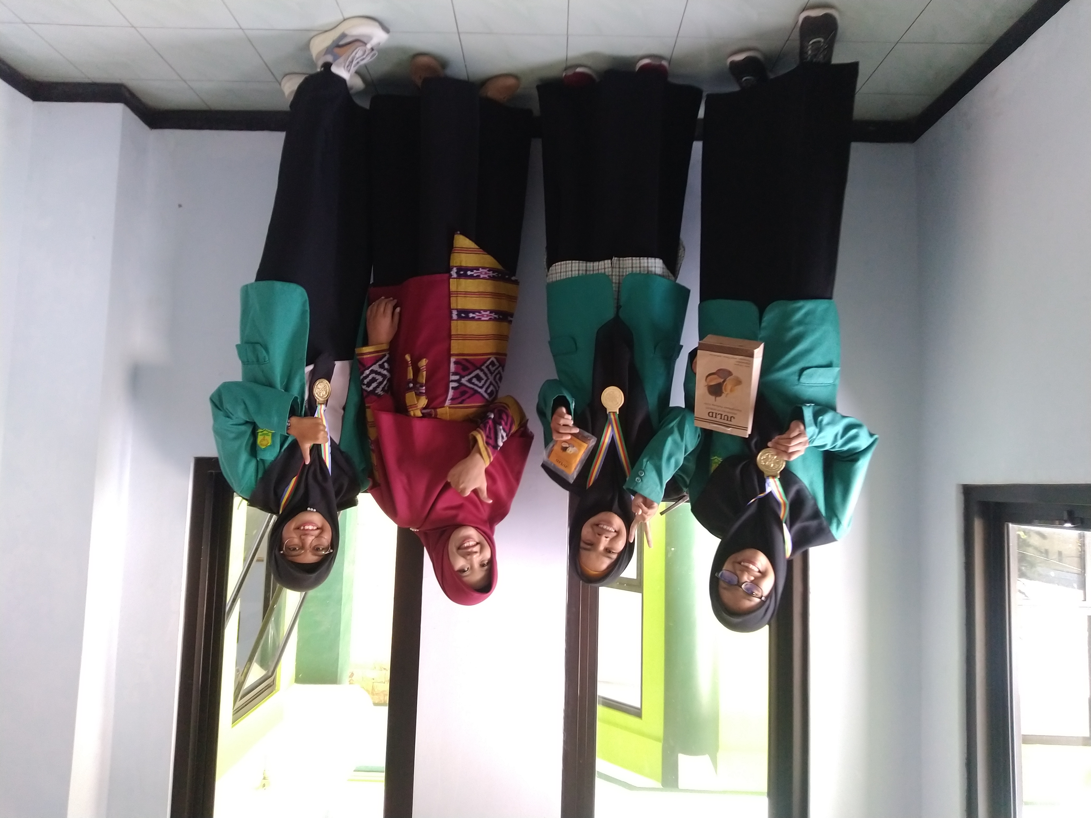 Mahasiswa IAIN Ponorogo Juara I Olimpiade AOSEA Berkat Jenang Kulit Durian