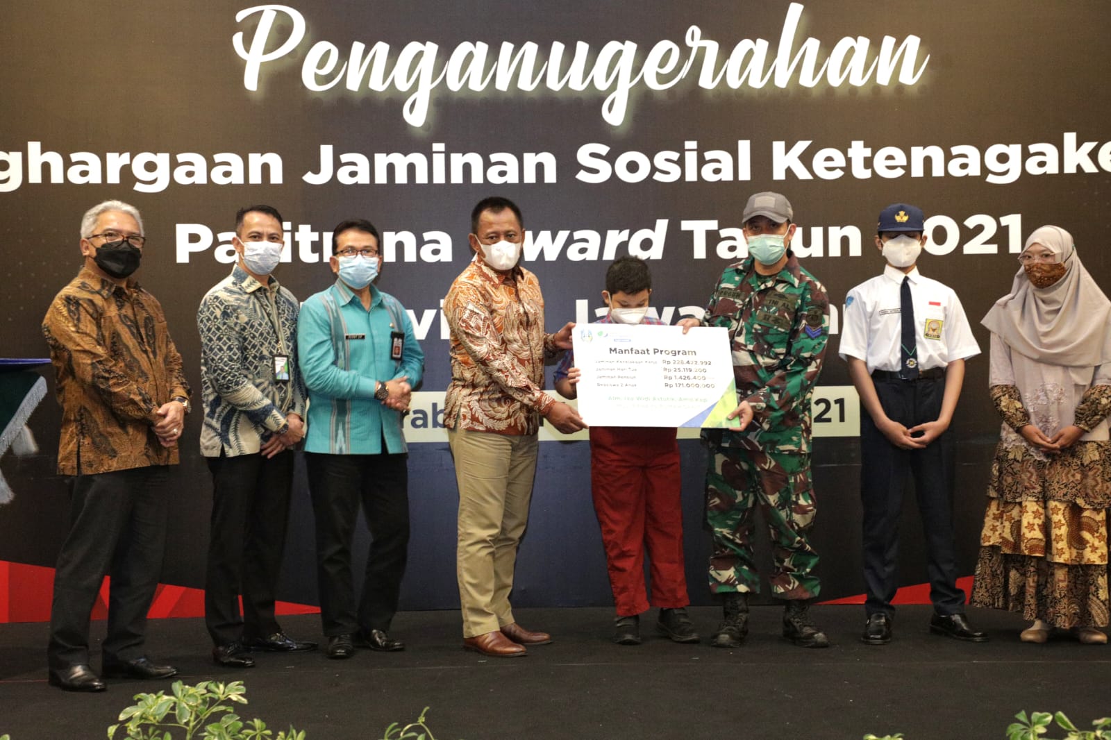 Apresiasi Pemda dan Pelaku Dunia Usaha, Pemprov Jatim Berikan Penghargaan Paritrana Award 2021