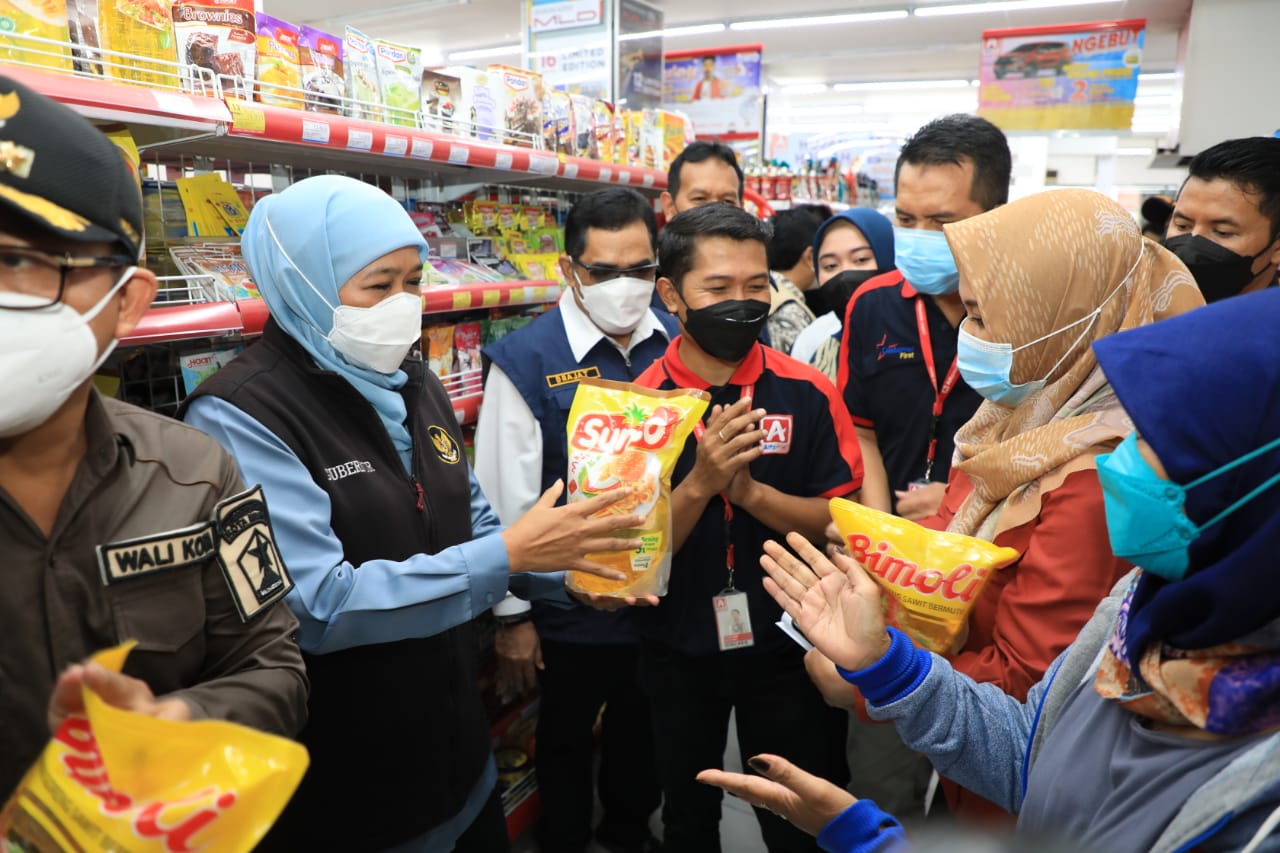 Khofifah Minta Jurnalis Ikut Kawal Informasi Soal Minyak Goreng