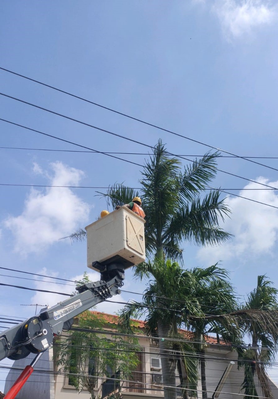 Antisipasi Cuaca Ekstrim, PLN UP3 Surabaya Selatan Komitmen Jaga Keandalan Aliran Listrik