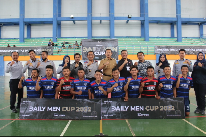 Hadiri Laga Tim Futsal Dishub, Bupati Yes : Ayo Gairahkan Futsal Lamongan