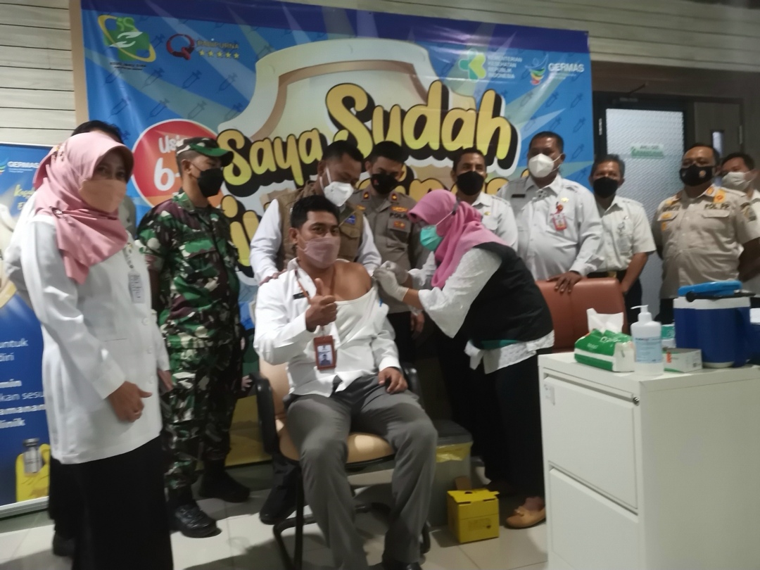 Kick Off Vaksinasi Booster di Gresik, Dahulukan Lansia dan Masyarakat Usia di Atas 18 Tahun