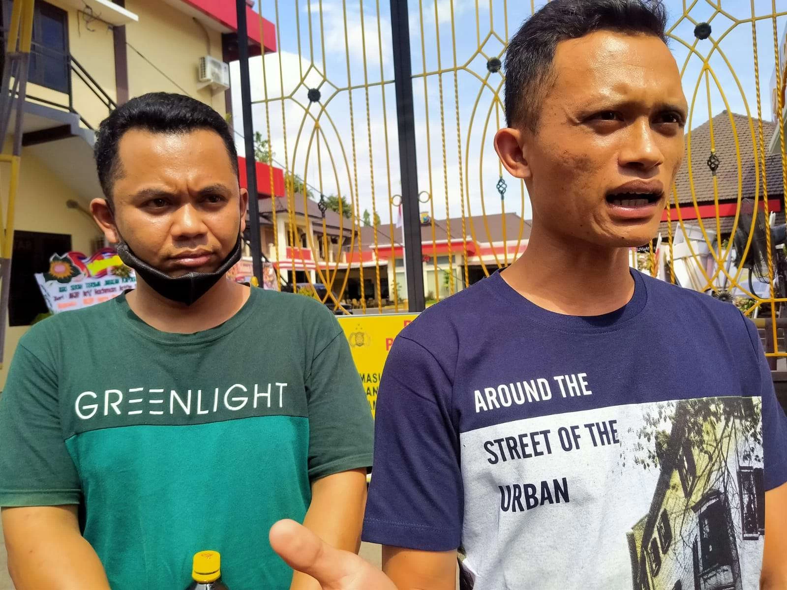 Dihajar Debt Colector, Dua Warga Jember Lapor Polisi