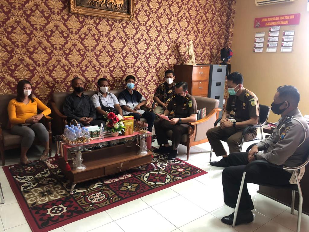 Restorative Justice Disetujui, Anak Pedagang Daging Ayam Tulungagung Lolos Jerat Hukum