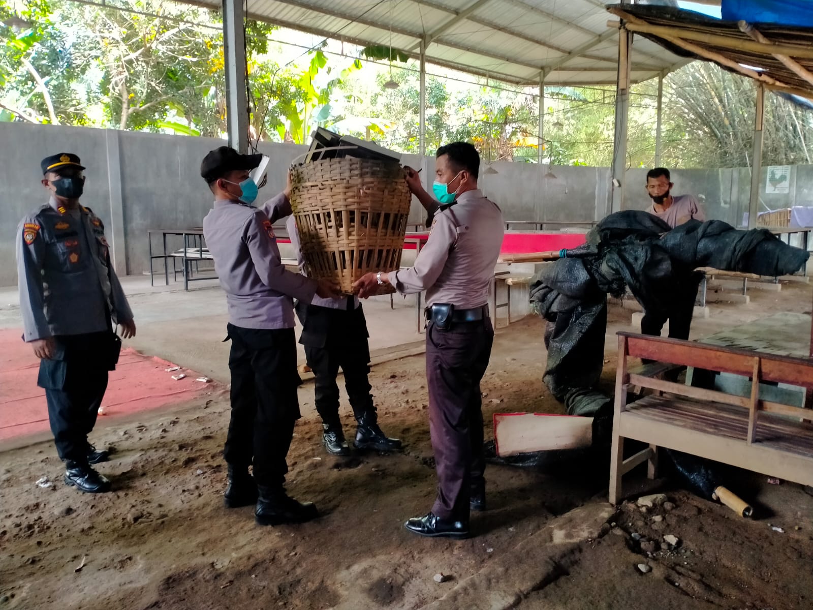 Gerebek Lokasi Sabung Ayam, Anggota Polsek Kalangbret Tak Temukan Pelaku