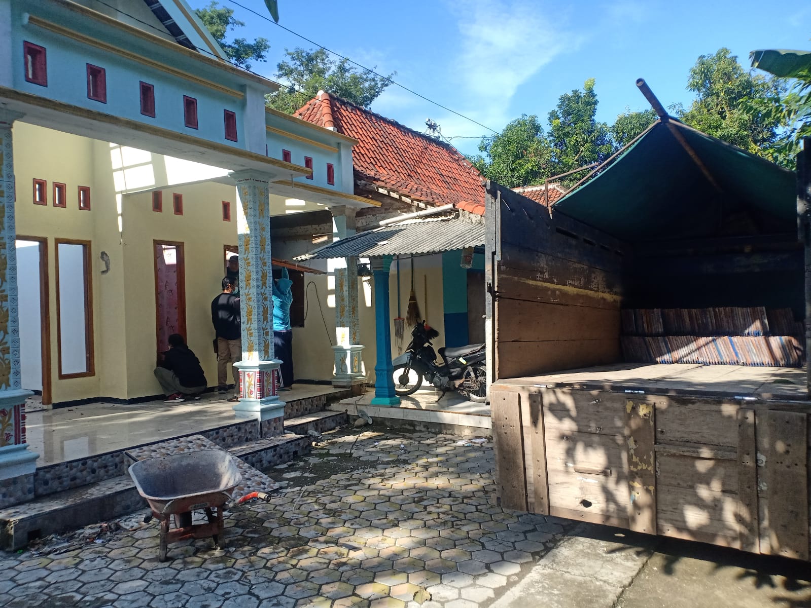 Gara-gara Komentar Facebook, Pasutri di Ponorogo Bongkar Rumahnya