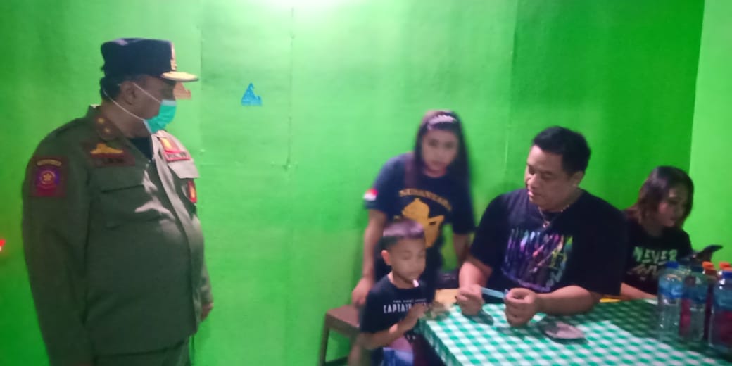 Razia, Satpol PP Temukan Prostitusi Berbalut Warung Kopi di Ponorogo