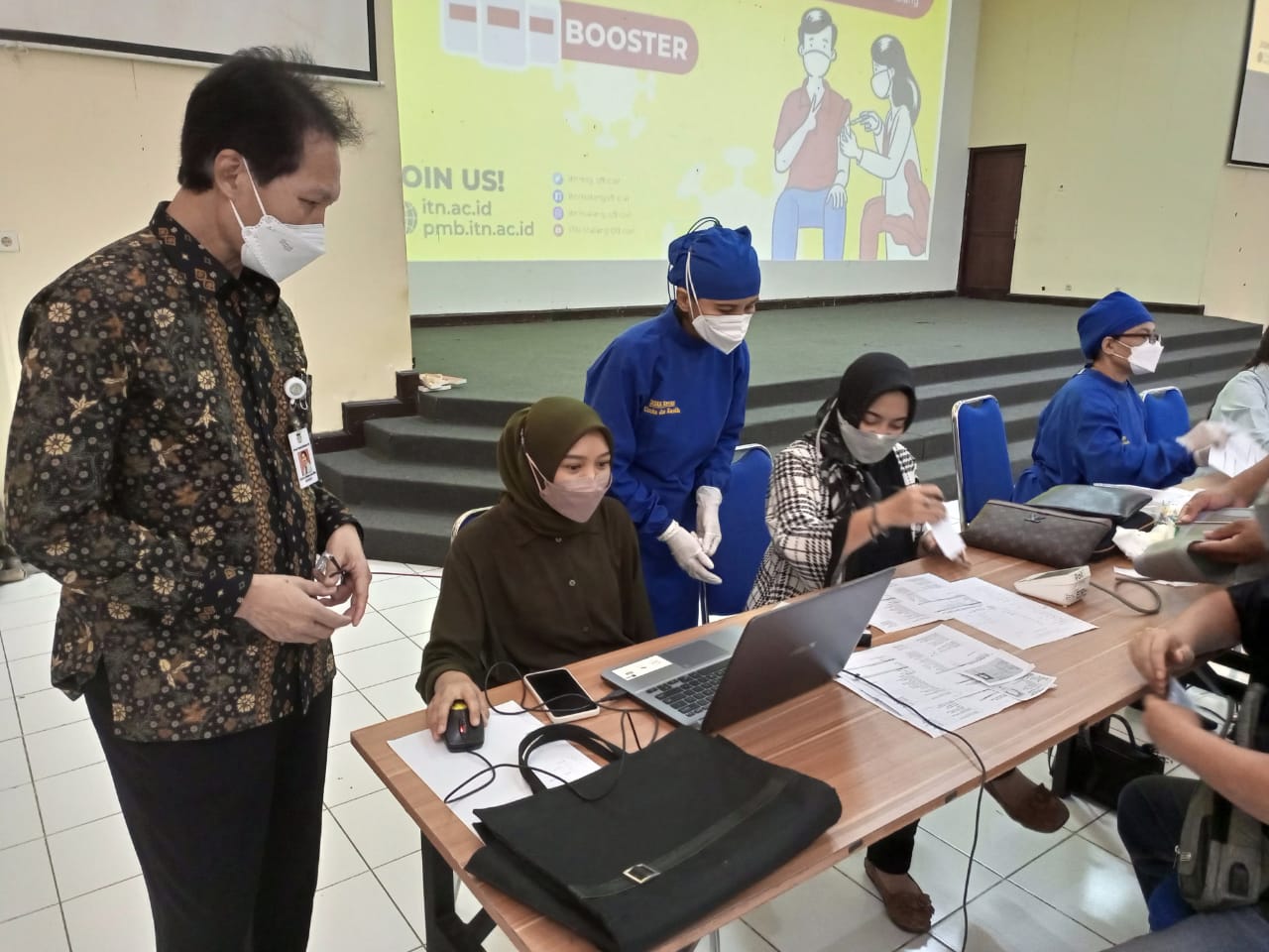 Hari Ini Civitas Akademik ITN Malang Disuntik Vaksin Booster