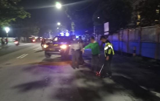 Masuk Kolong Truk, Warga Sumengko Gresik Meninggal di Lokasi