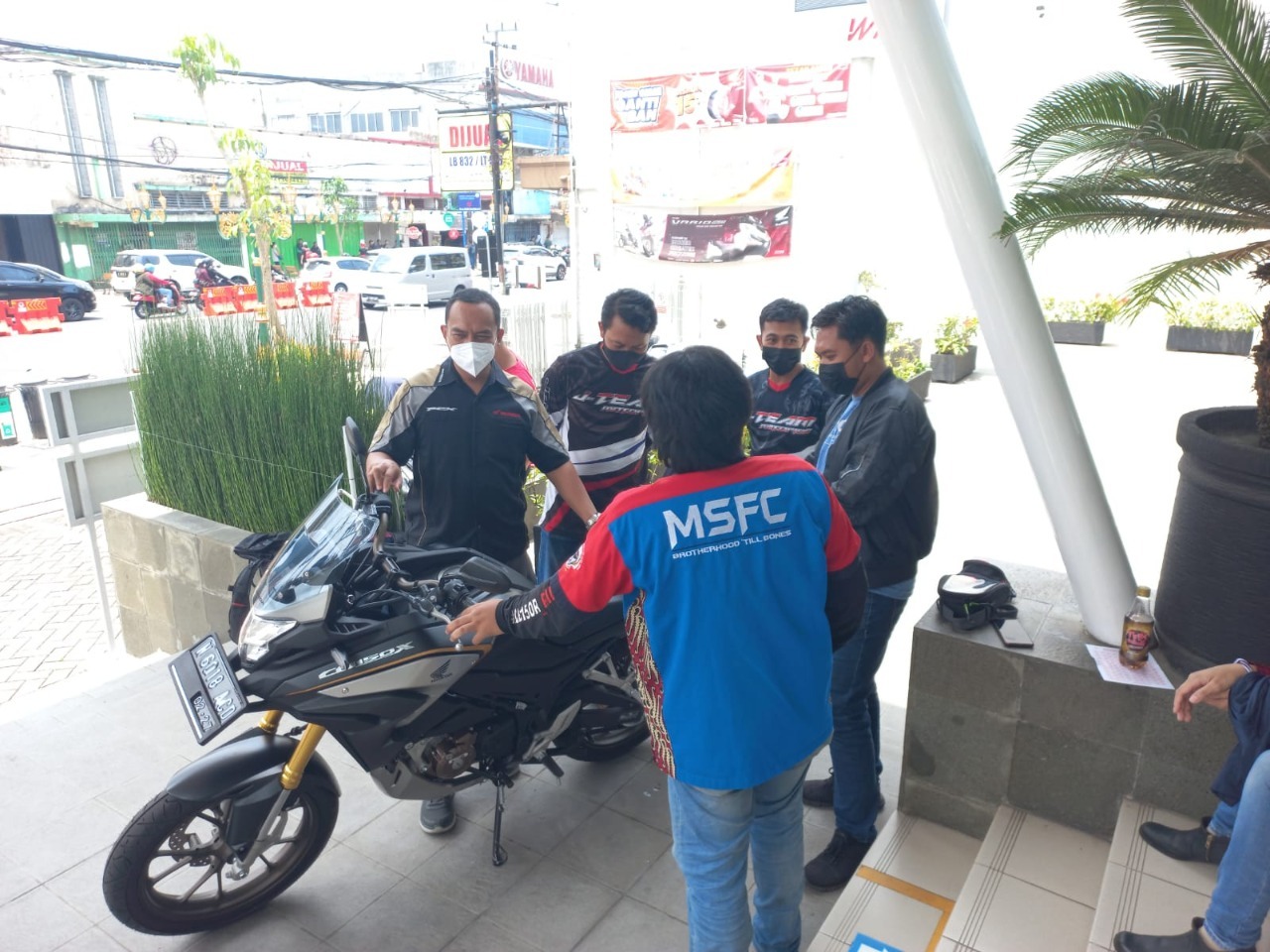 Komunitas Honda Malang Bedah Teknologi Honda CB150X dan Gathering di MPM Riders Cafe