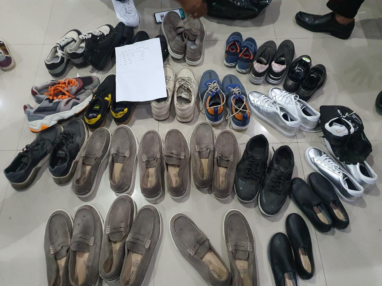 Pekerja PT HEI IWI Jombang Curi Puluhan Sepatu, Penadahnya Adalah Pengawas Produksi