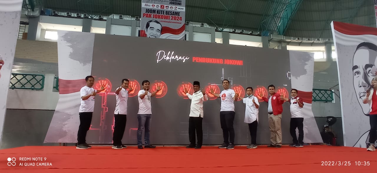 Relawan se-Provinsi Riau Gaungkan Joom Kite Besame Pak Jokowi 2024.