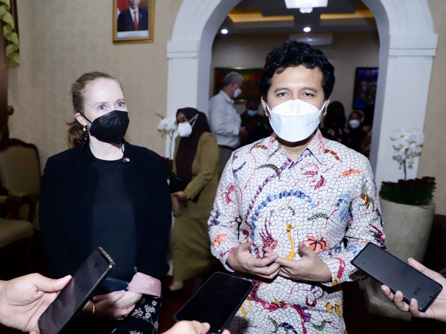 Wagub Emil Bahas Peluang Kerjasama Perkebunan dan Pertanian Bareng Konjen Australia