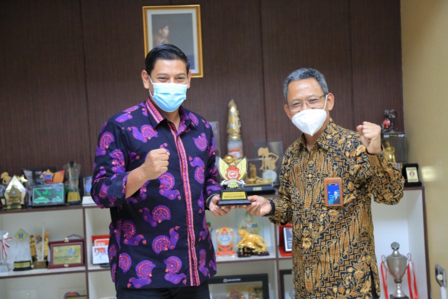 PLN UID Jatim Kampanyekan Penggunaan Kompor Induksi dan Mobil Listrik di Kediri