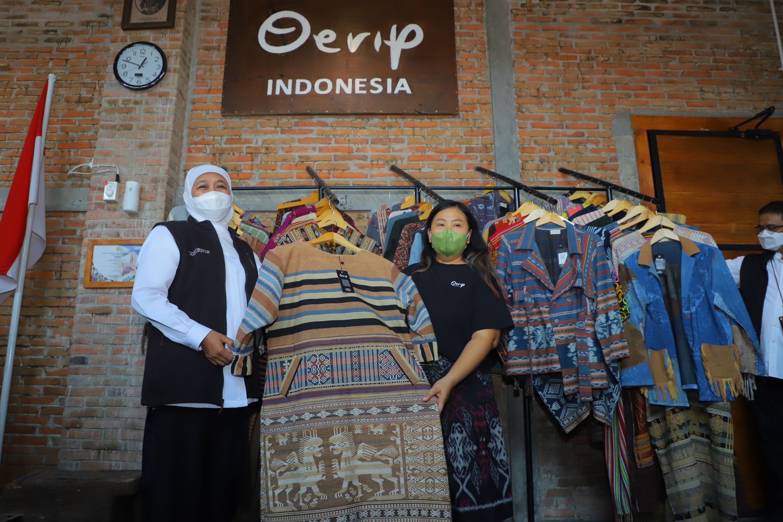 Mengenal Fashion Wastra Karya Millenial Ngawi Yang Sukses Tembus Pasar Amerika dan Eropa