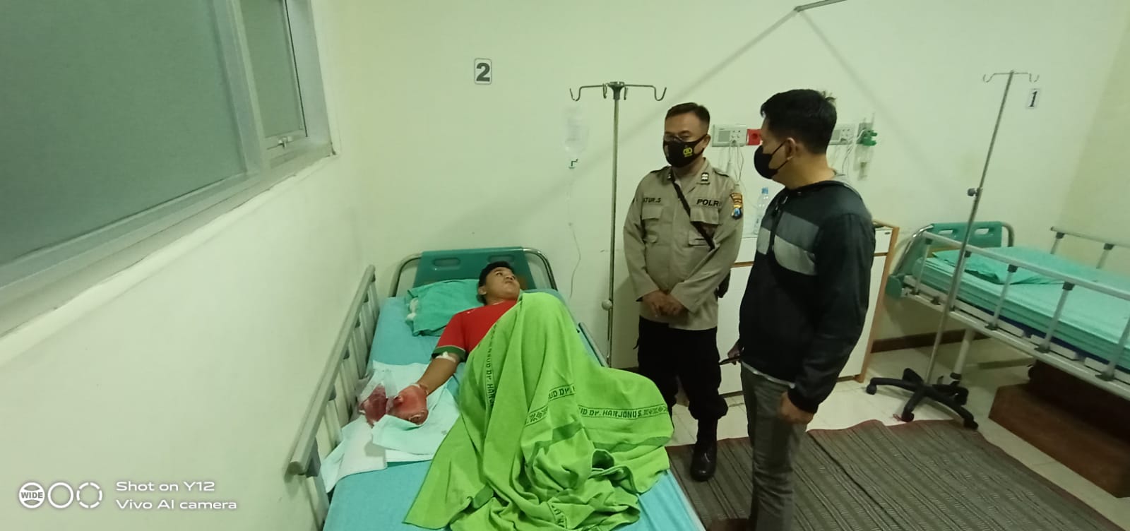 Duaarrr, Mercon Meledak Jari Pemuda Ponorogo Ini Mrotol