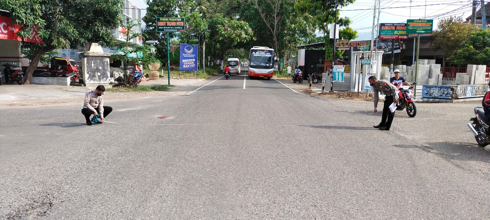 Tabrak Ayla, Pemotor di Ponorogo Tewas