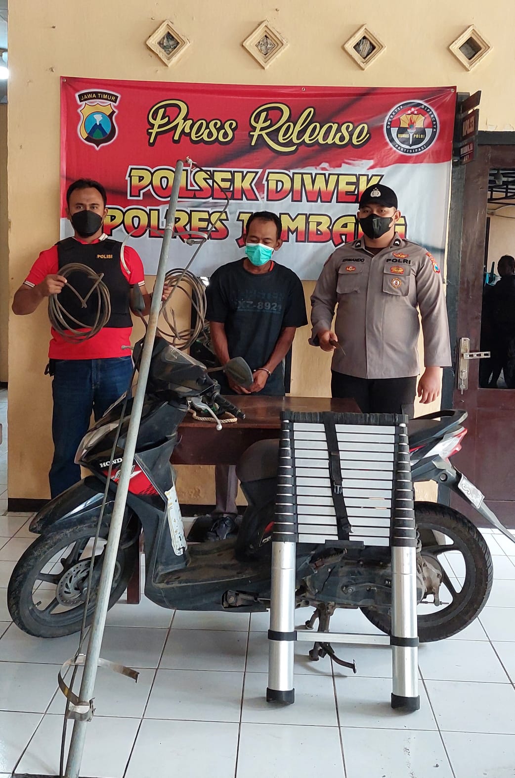 Nyaru Petugas PLN, Warga Desa Bandet Gasak Kabel Grounding, Bagini Akibatnya