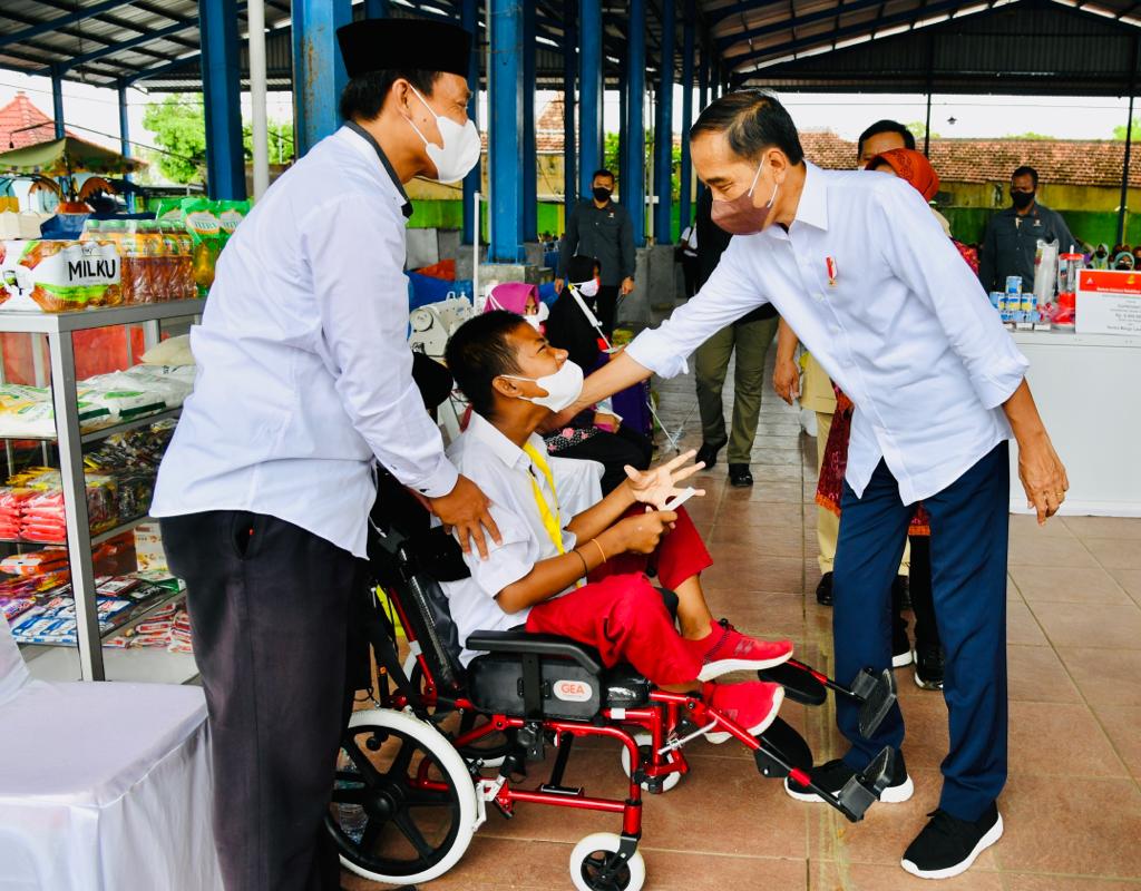 Tiga Juta Warga Jatim Dapat BLT Migor dari Kemensos