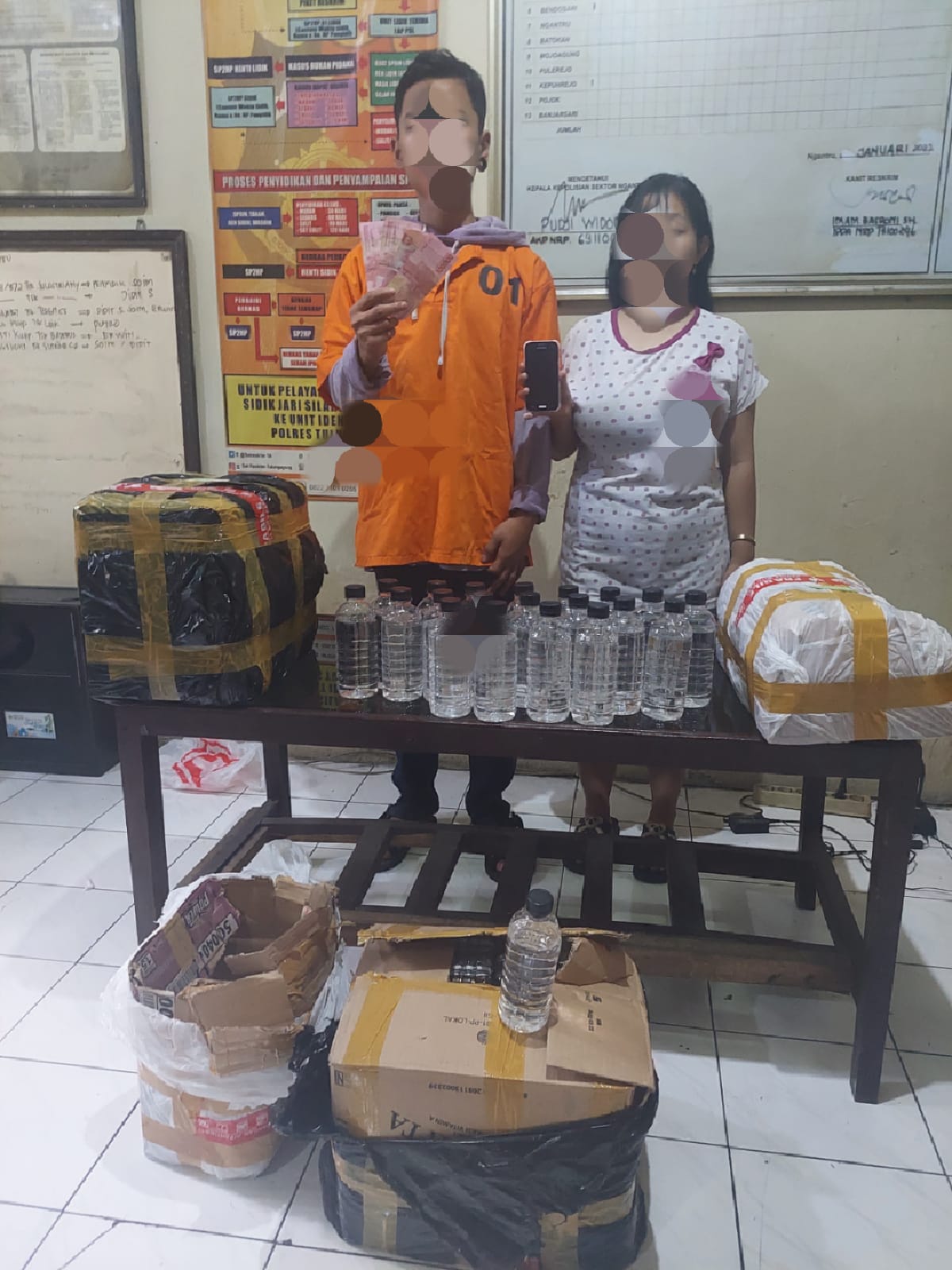 Gara Gara Arak Jowo, Pasangan Kekasih ini Ditangkap Polisi di Tulungagung