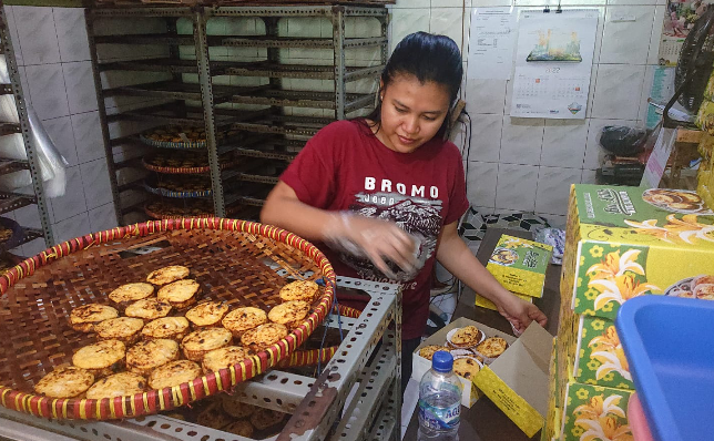 Kue Lumpur Oleh-Oleh Khas Sidoarjo, Jadi Favorit Artis Ibu Kota