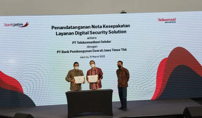 Tingkatkan Keamanan Digital, Bank Jatim Gandeng Telkomsel